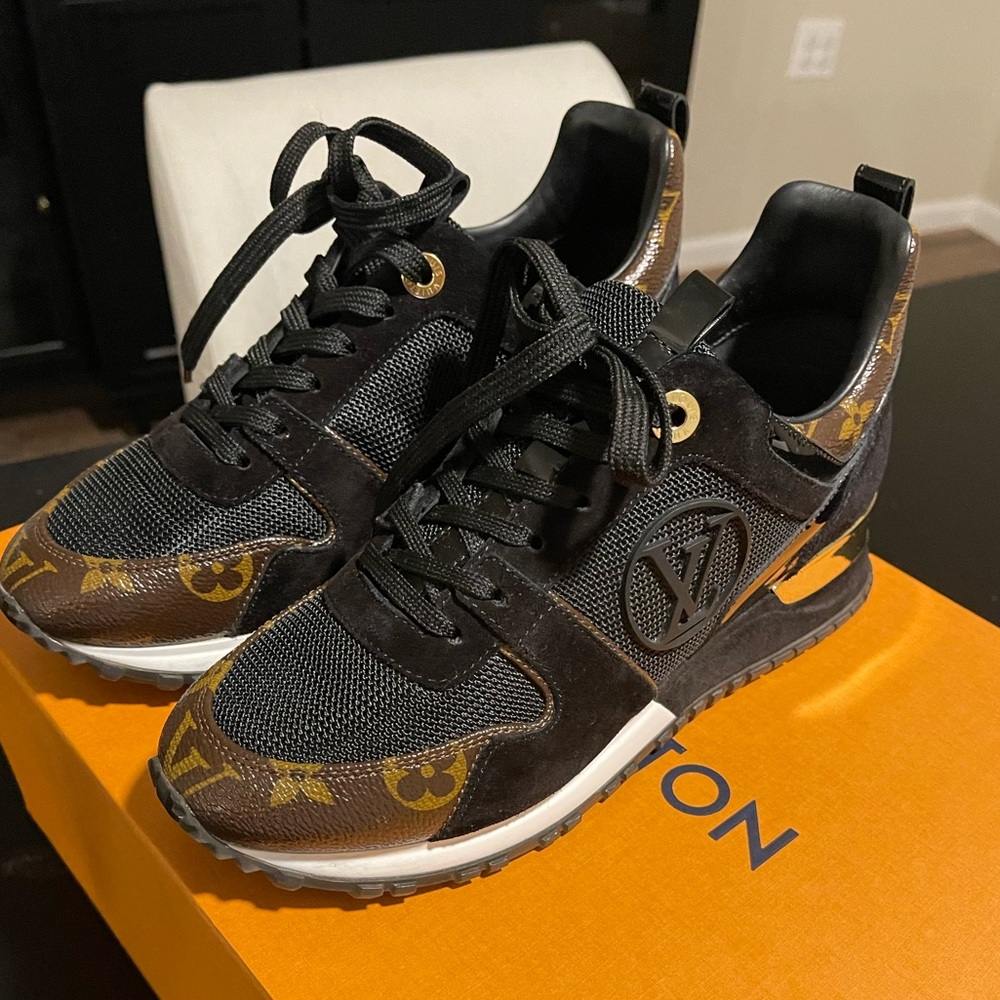 Louis vuitton "RUN AWAY SNEAKER"